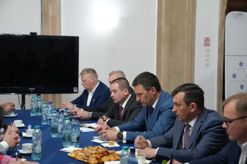 foto criza din sectorul suin in centrul discutiilor la ansvsa fermierii si procesatorii cer masuri urgente foto criza din sectorul suin in centrul discutiilor la ansvsa fermierii si procesatorii cer masuri urgente