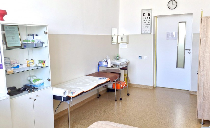 foto peste 70 de cabinete medicale si stomatologice scolare functioneaza in constanta pentru sanatatea foto peste 70 de cabinete medicale si stomatologice scolare functioneaza in constanta pentru sanatatea