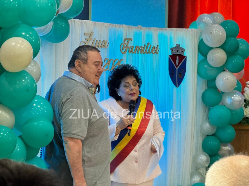 foto video stiri constanta ziua internationala a familiei sarbatorita la cumpana cuplurile de aur si foto video stiri constanta ziua internationala a familiei sarbatorita la cumpana cuplurile de aur si
