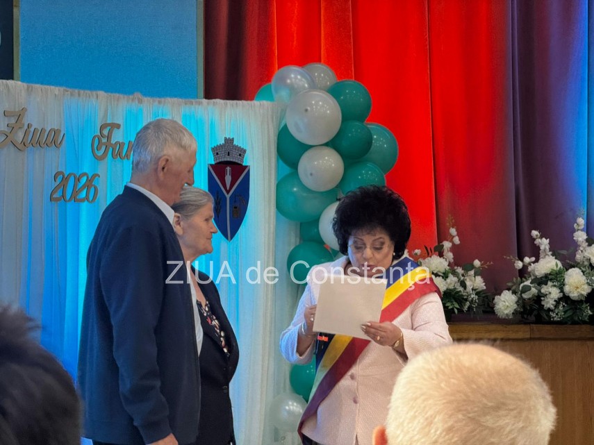 foto video stiri constanta ziua internationala a familiei sarbatorita la cumpana cuplurile de aur si foto video stiri constanta ziua internationala a familiei sarbatorita la cumpana cuplurile de aur si