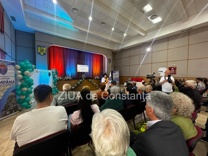 foto video stiri constanta ziua internationala a familiei sarbatorita la cumpana cuplurile de aur si foto video stiri constanta ziua internationala a familiei sarbatorita la cumpana cuplurile de aur si