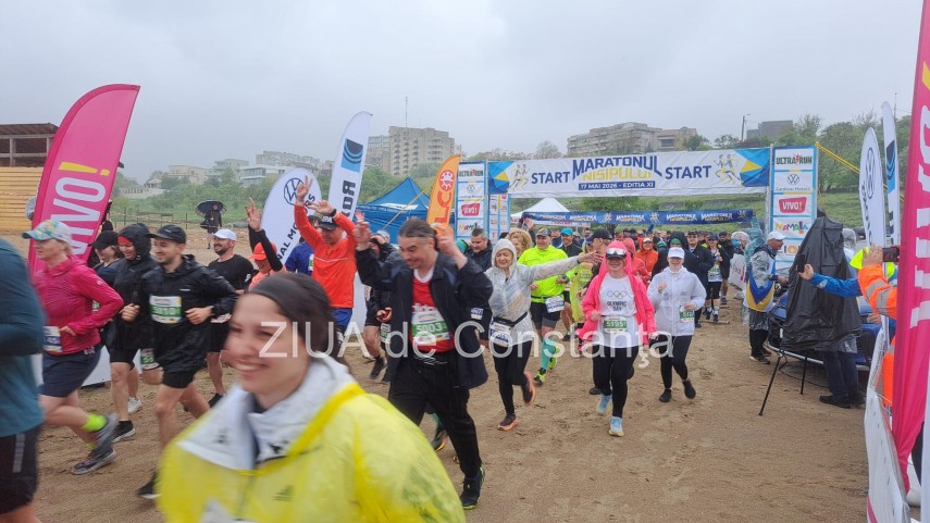 constanta maratonul nisipului next wave iubitorii miscarii au sfidat ploaia si au luat startul in editia constanta maratonul nisipului next wave iubitorii miscarii au sfidat ploaia si au luat startul in editia