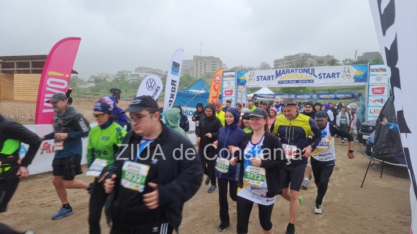 constanta maratonul nisipului next wave iubitorii miscarii au sfidat ploaia si au luat startul in editia constanta maratonul nisipului next wave iubitorii miscarii au sfidat ploaia si au luat startul in editia
