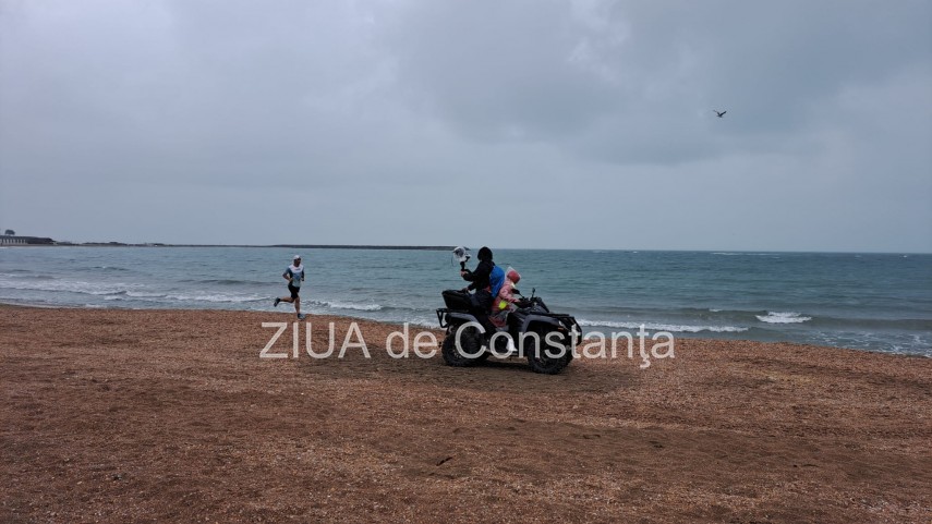 constanta maratonul nisipului next wave iubitorii miscarii au sfidat ploaia si au luat startul in editia constanta maratonul nisipului next wave iubitorii miscarii au sfidat ploaia si au luat startul in editia