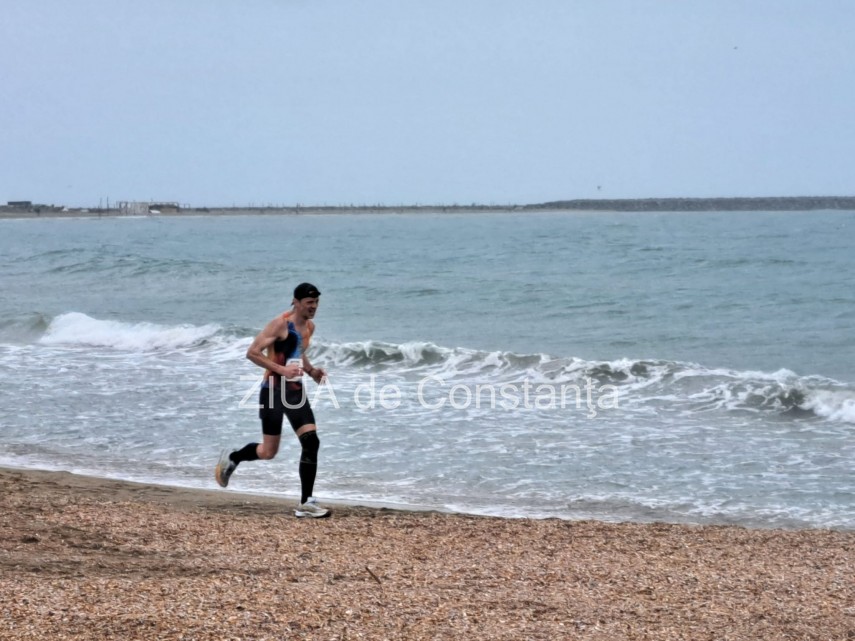 constanta maratonul nisipului next wave iubitorii miscarii au sfidat ploaia si au luat startul in editia constanta maratonul nisipului next wave iubitorii miscarii au sfidat ploaia si au luat startul in editia