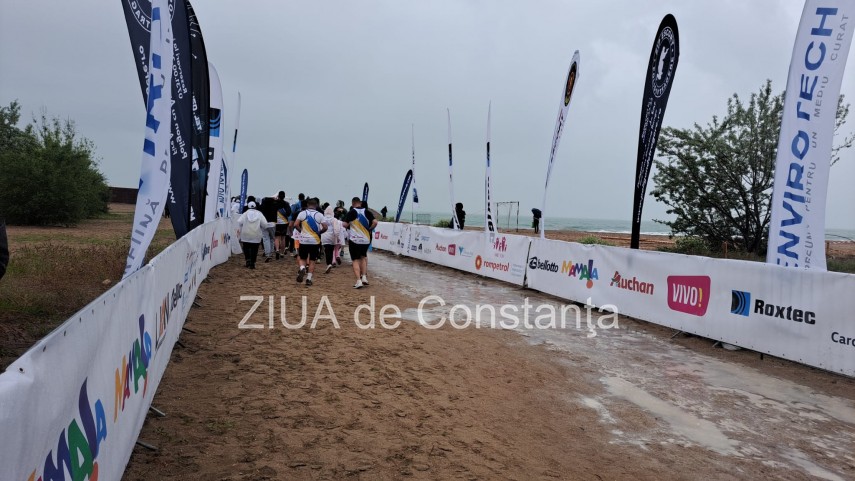 constanta maratonul nisipului next wave iubitorii miscarii au sfidat ploaia si au luat startul in editia constanta maratonul nisipului next wave iubitorii miscarii au sfidat ploaia si au luat startul in editia