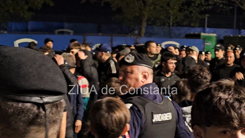 farul constanta la baraj fanii au luat foc nu meritati in alb albastru sa jucati demisia sau mai bine farul constanta la baraj fanii au luat foc nu meritati in alb albastru sa jucati demisia sau mai bine