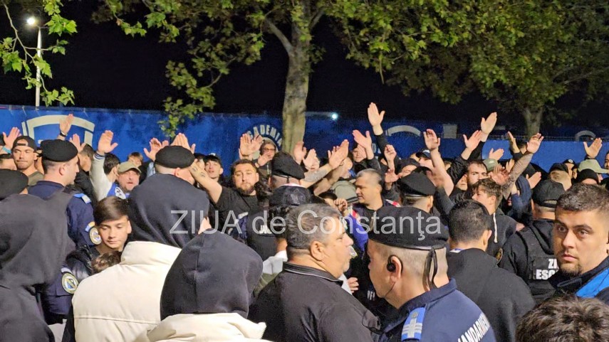 farul constanta la baraj fanii au luat foc nu meritati in alb albastru sa jucati demisia sau mai bine farul constanta la baraj fanii au luat foc nu meritati in alb albastru sa jucati demisia sau mai bine