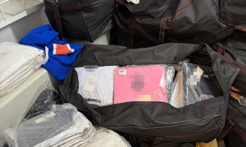 foto garda de coasta bunuri susceptibile a fi contrafacute in valoare totala de aproximativ un milion foto garda de coasta bunuri susceptibile a fi contrafacute in valoare totala de aproximativ un milion