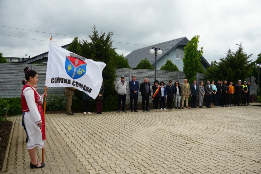 foto ziua eroilor marcata la cumpana in ziua sfanta a inaltarii domnului 939222 foto ziua eroilor marcata la cumpana in ziua sfanta a inaltarii domnului 939222