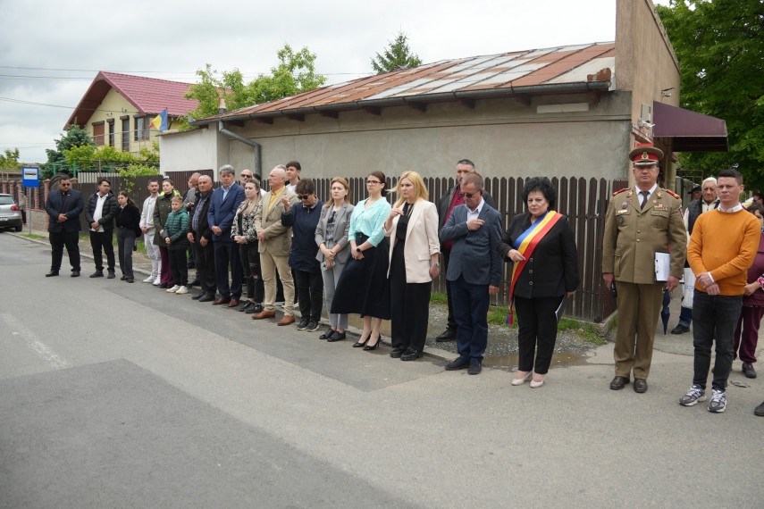 foto ziua eroilor marcata la cumpana in ziua sfanta a inaltarii domnului 939222 foto ziua eroilor marcata la cumpana in ziua sfanta a inaltarii domnului 939222