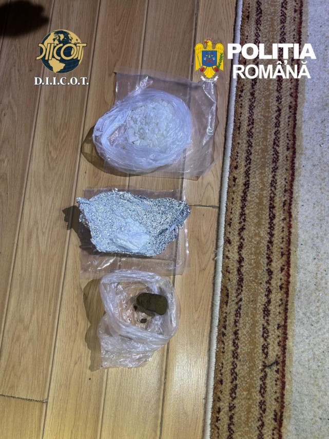 foto suspecti de trafic de droguri de mare risc prinsi in flagrant de procurorii diicot 939236 foto suspecti de trafic de droguri de mare risc prinsi in flagrant de procurorii diicot 939236