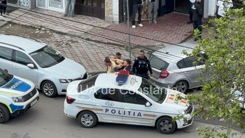 foto video interventie de urgenta a politistilor ipj constanta in cartierul tomis nord zona ciresica foto video interventie de urgenta a politistilor ipj constanta in cartierul tomis nord zona ciresica