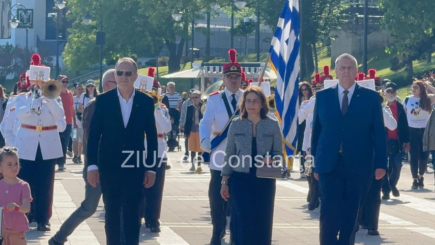 foto video concertul filarmonicii municipale din lamia grecia organizat in fata cazinoului constanta foto video concertul filarmonicii municipale din lamia grecia organizat in fata cazinoului constanta
