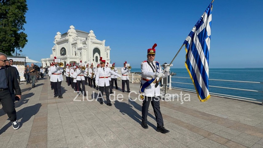 foto video concertul filarmonicii municipale din lamia grecia organizat in fata cazinoului constanta foto video concertul filarmonicii municipale din lamia grecia organizat in fata cazinoului constanta