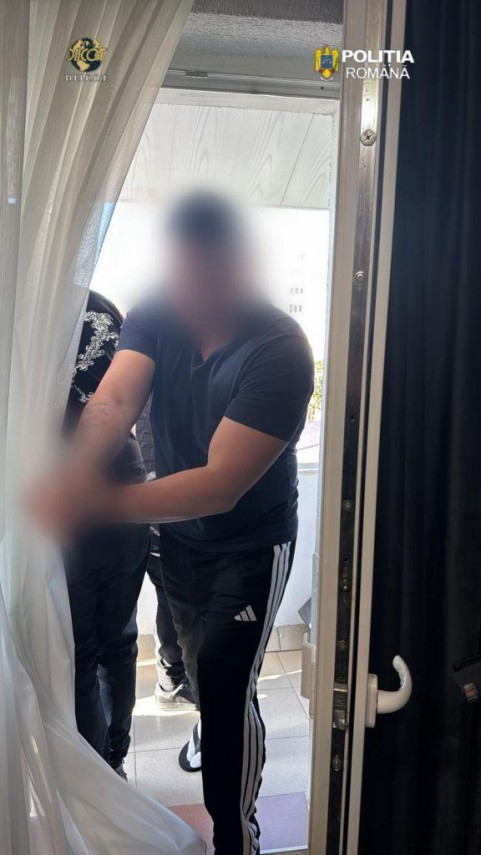 stiri romania foto recidivist cautat de autoritatile austriece retinut de diicot pentru trafic de canabis stiri romania foto recidivist cautat de autoritatile austriece retinut de diicot pentru trafic de canabis