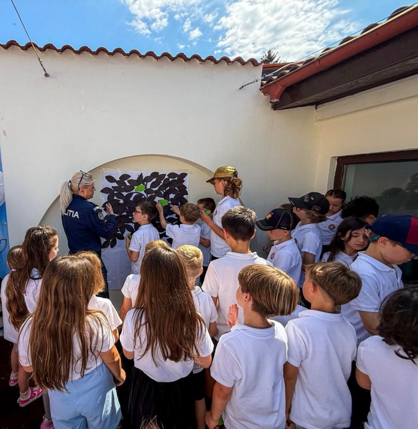 foto ipj constanta activitati de prevenire a bullyingului in unitatile de invatamant 940002 foto ipj constanta activitati de prevenire a bullyingului in unitatile de invatamant 940002