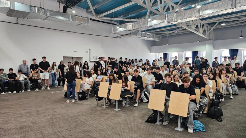foto peste 200 de elevi la targ de joburi organizat de universitatea ovidius din constanta pentru promovarea foto peste 200 de elevi la targ de joburi organizat de universitatea ovidius din constanta pentru promovarea