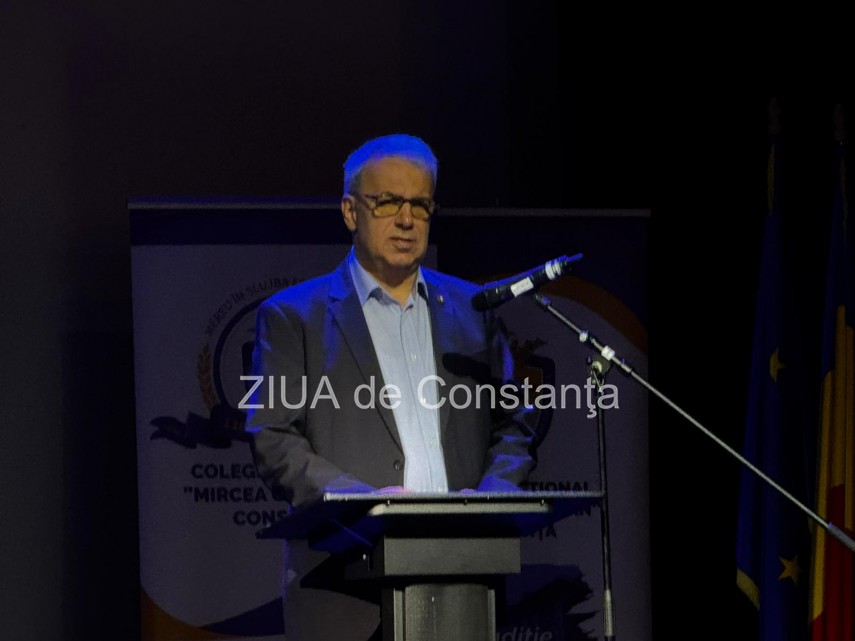 live text foto video discursuri festive si lansare de medalii astazi la aniversarea a 130 de ani a colegiului live text foto video discursuri festive si lansare de medalii astazi la aniversarea a 130 de ani a colegiului