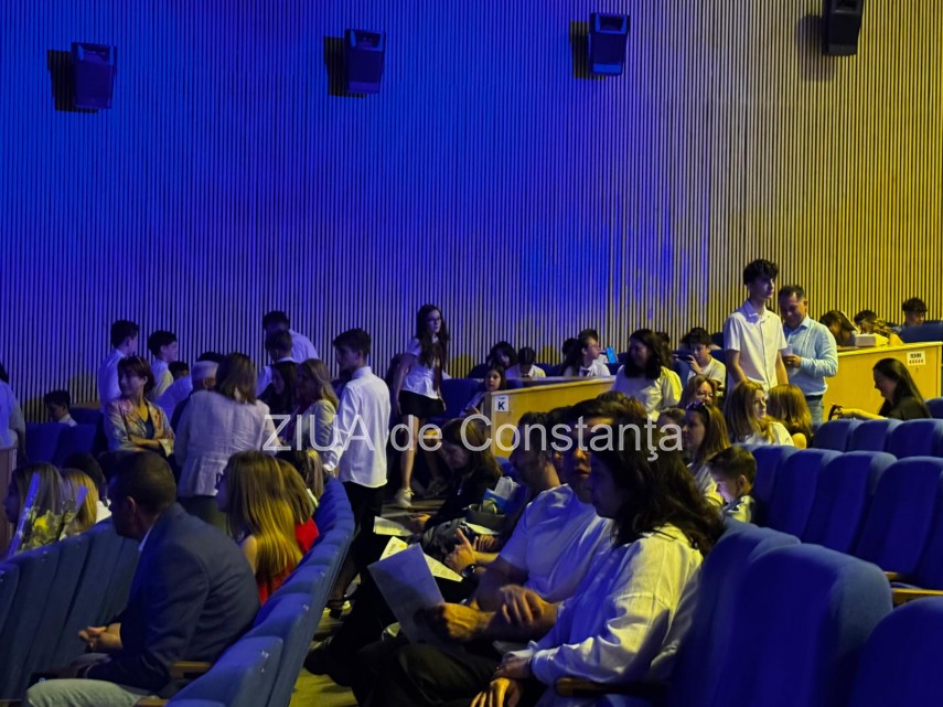 live text foto video discursuri festive si lansare de medalii astazi la aniversarea a 130 de ani a colegiului live text foto video discursuri festive si lansare de medalii astazi la aniversarea a 130 de ani a colegiului