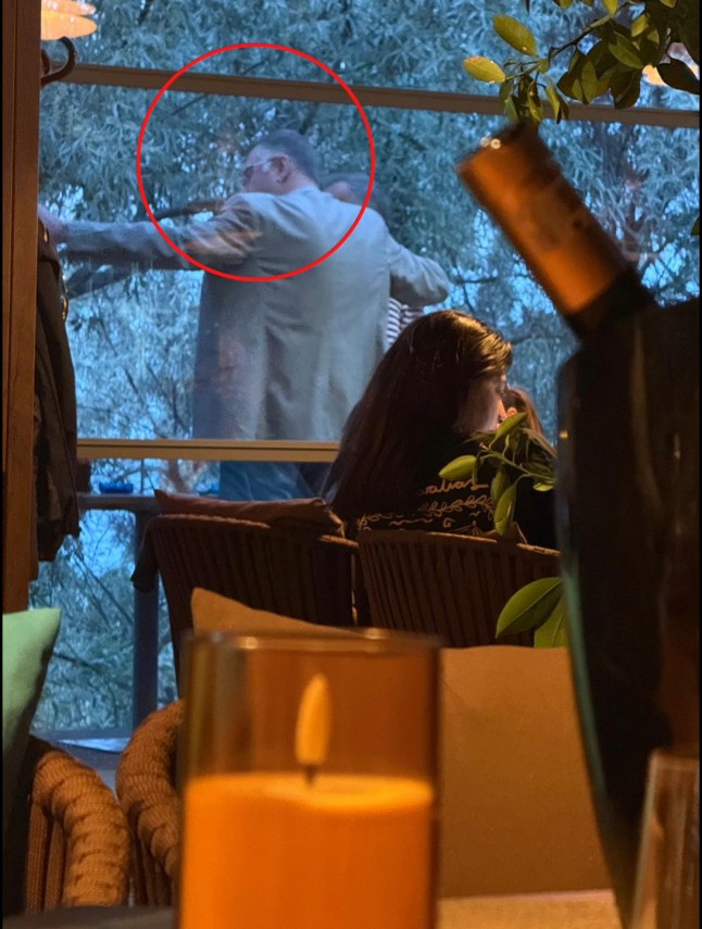 foto video consulul general al federatiei ruse la constanta a petrecut intr un restaurant cu cateva ore foto video consulul general al federatiei ruse la constanta a petrecut intr un restaurant cu cateva ore