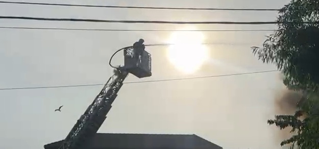 stiri constanta azi incendiu la costinesti pompierii au intervenit cu trei autospeciale si o autoscara stiri constanta azi incendiu la costinesti pompierii au intervenit cu trei autospeciale si o autoscara