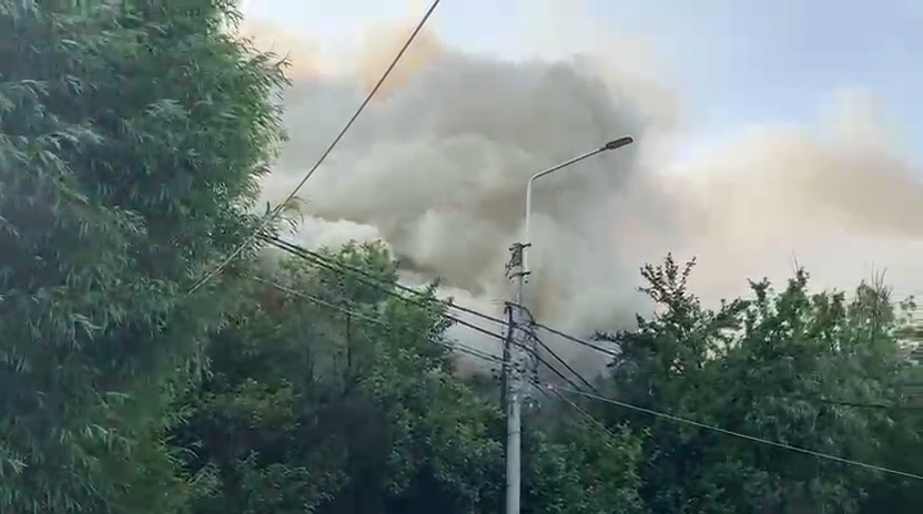 stiri constanta azi incendiu la costinesti pompierii au intervenit cu trei autospeciale si o autoscara stiri constanta azi incendiu la costinesti pompierii au intervenit cu trei autospeciale si o autoscara