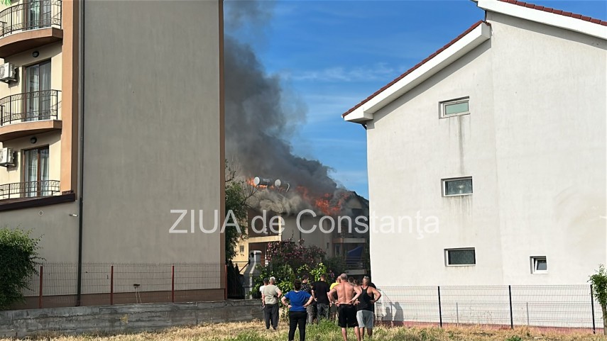 stiri constanta azi incendiu la costinesti pompierii au intervenit cu trei autospeciale si o autoscara stiri constanta azi incendiu la costinesti pompierii au intervenit cu trei autospeciale si o autoscara