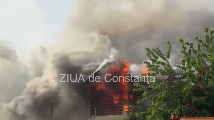 stiri constanta azi incendiu la costinesti pompierii au intervenit cu trei autospeciale si o autoscara stiri constanta azi incendiu la costinesti pompierii au intervenit cu trei autospeciale si o autoscara