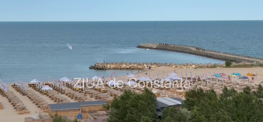 video constanta posibila alerta de drona in zona zoom beach pe mare 941248 video constanta posibila alerta de drona in zona zoom beach pe mare 941248