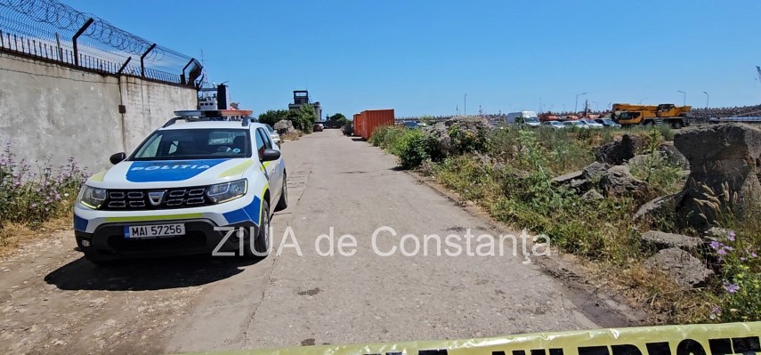 foto video imagini cu sediul arsvom la trei zile dupa explozia dronei din portul constanta 941420 foto video imagini cu sediul arsvom la trei zile dupa explozia dronei din portul constanta 941420