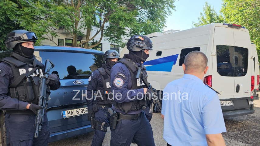 foto video liderii gruparii mica sicilie la tribunalul constanta 941362 foto video liderii gruparii mica sicilie la tribunalul constanta 941362