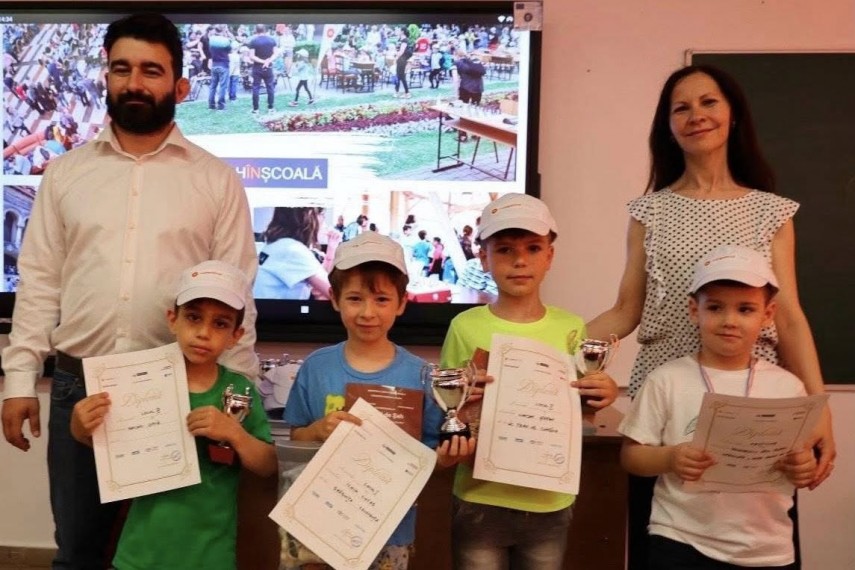 mici iubitori ai sahului din cumpana si constanta participanti la un captivant turneu joaca gandeste mici iubitori ai sahului din cumpana si constanta participanti la un captivant turneu joaca gandeste