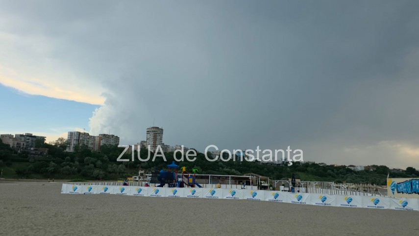 foto video furtunile se deplaseaza spre constanta unde vor fi caderi de grindina de mari dimensiuni descarcari foto video furtunile se deplaseaza spre constanta unde vor fi caderi de grindina de mari dimensiuni descarcari