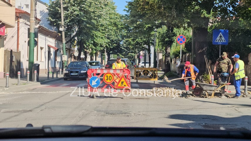 foto video atentie soferi trafic ingreunat pe strada mihai viteazu din constanta din cauza unor lucrari foto video atentie soferi trafic ingreunat pe strada mihai viteazu din constanta din cauza unor lucrari