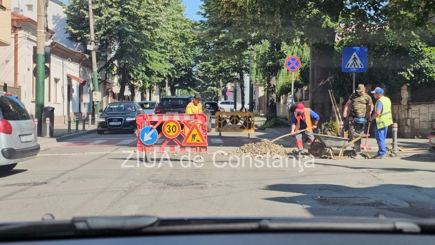 foto video atentie soferi trafic ingreunat pe strada mihai viteazu din constanta din cauza unor lucrari foto video atentie soferi trafic ingreunat pe strada mihai viteazu din constanta din cauza unor lucrari