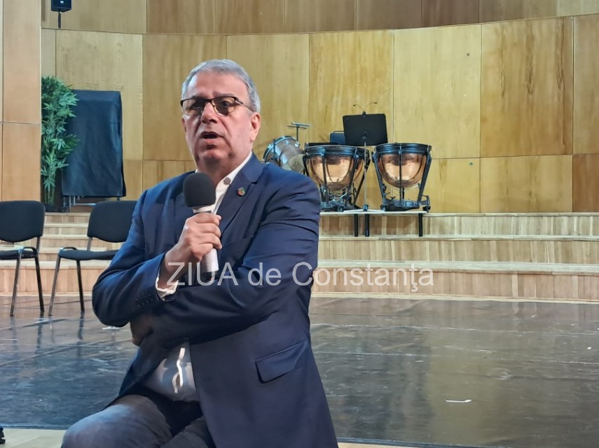 live text ministrul culturii andras demeter la constanta participa la investirea noului manager al operei live text ministrul culturii andras demeter la constanta participa la investirea noului manager al operei