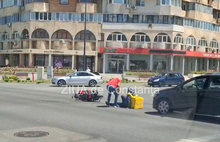 foto video accident rutier in zona trocadero din constanta un livrator glovo si un autoturism implicati foto video accident rutier in zona trocadero din constanta un livrator glovo si un autoturism implicati
