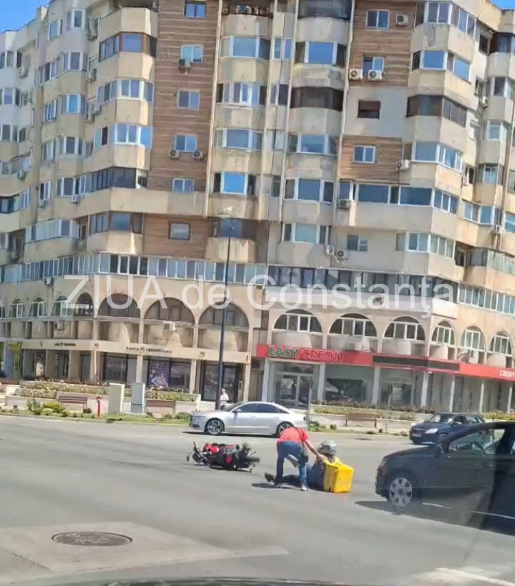 foto video accident rutier in zona trocadero din constanta un livrator glovo si un autoturism implicati foto video accident rutier in zona trocadero din constanta un livrator glovo si un autoturism implicati