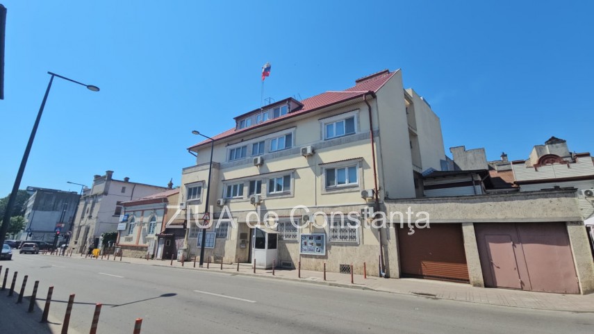 foto video la 10 zile de la expulzarea consulului rus din constanta steagul federatiei ruse ramane pe foto video la 10 zile de la expulzarea consulului rus din constanta steagul federatiei ruse ramane pe