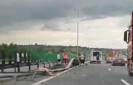 1 stiri constanta un accident a avut loc pe a2 aproape de cernavoda la fata locului au ajuns echipaje 1 stiri constanta un accident a avut loc pe a2 aproape de cernavoda la fata locului au ajuns echipaje