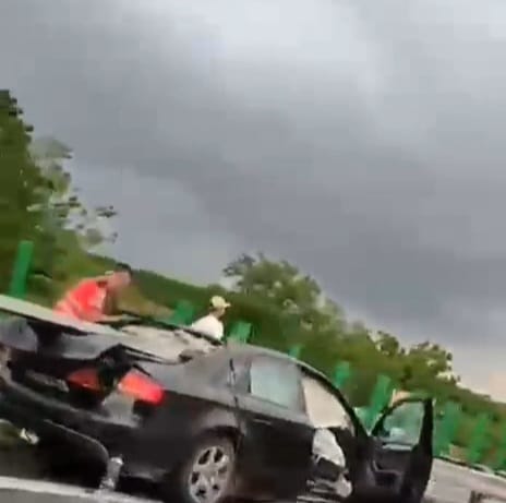 1 stiri constanta un accident a avut loc pe a2 aproape de cernavoda la fata locului au ajuns echipaje 1 stiri constanta un accident a avut loc pe a2 aproape de cernavoda la fata locului au ajuns echipaje