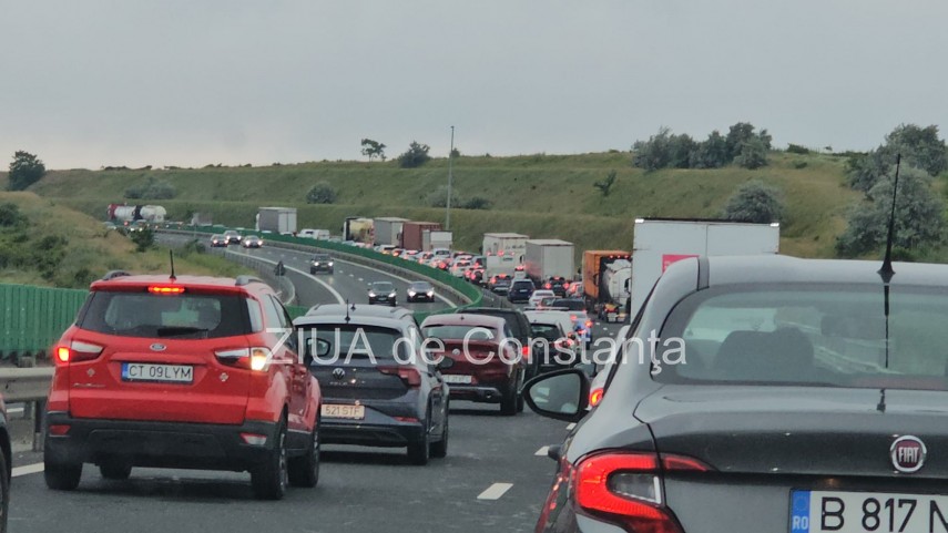 trafic dirijat pe a2 spre bucuresti la cernavoda in urma unui accident rutier a unui autoturism intrat trafic dirijat pe a2 spre bucuresti la cernavoda in urma unui accident rutier a unui autoturism intrat