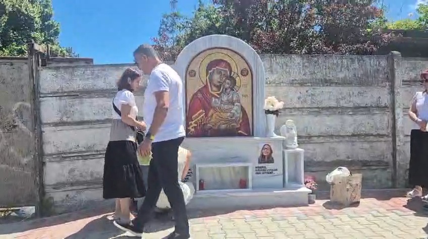 ai fost lumina dintre noi acum veghezi printre nori foto video troita sfintita in memoria lui sebi si ai fost lumina dintre noi acum veghezi printre nori foto video troita sfintita in memoria lui sebi si