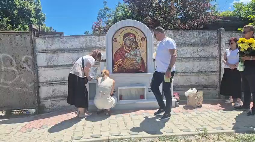 ai fost lumina dintre noi acum veghezi printre nori foto video troita sfintita in memoria lui sebi si ai fost lumina dintre noi acum veghezi printre nori foto video troita sfintita in memoria lui sebi si