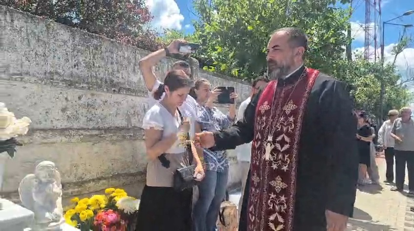 ai fost lumina dintre noi acum veghezi printre nori foto video troita sfintita in memoria lui sebi si ai fost lumina dintre noi acum veghezi printre nori foto video troita sfintita in memoria lui sebi si