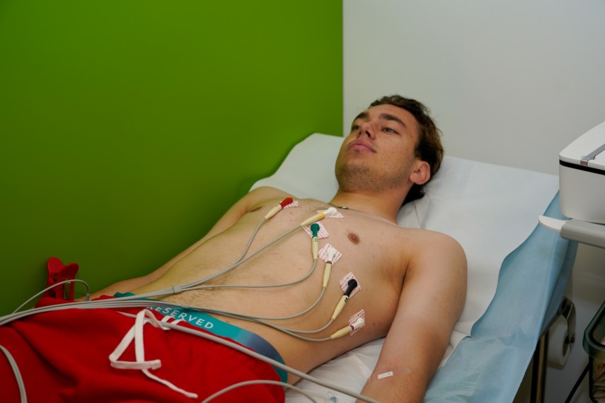 farul constanta ionut larie si denis alibec printre cei prezenti la reunire marinarii au efectuat vizita farul constanta ionut larie si denis alibec printre cei prezenti la reunire marinarii au efectuat vizita