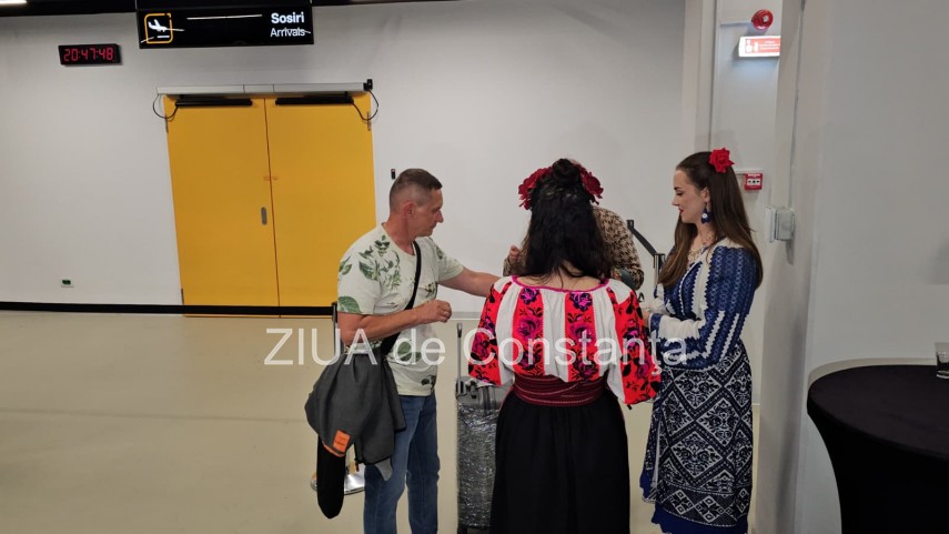 live text foto video turisti din polonia sosesc pe litoralul romanesc in aceasta seara cu noul zbor charter live text foto video turisti din polonia sosesc pe litoralul romanesc in aceasta seara cu noul zbor charter