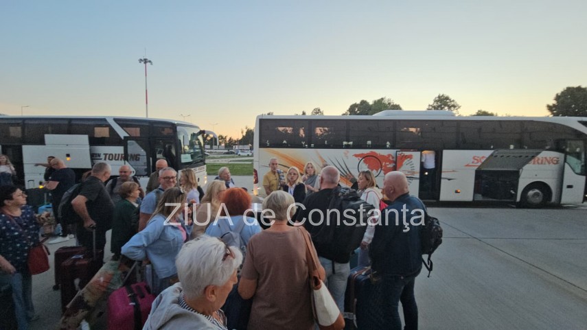 live text foto video turisti din polonia sosesc pe litoralul romanesc in aceasta seara cu noul zbor charter live text foto video turisti din polonia sosesc pe litoralul romanesc in aceasta seara cu noul zbor charter