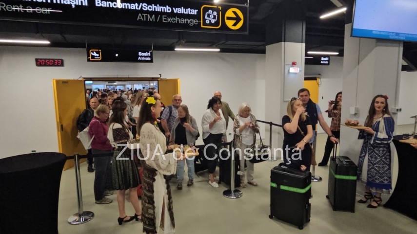 live text foto video turisti din polonia sosesc pe litoralul romanesc in aceasta seara cu noul zbor charter live text foto video turisti din polonia sosesc pe litoralul romanesc in aceasta seara cu noul zbor charter